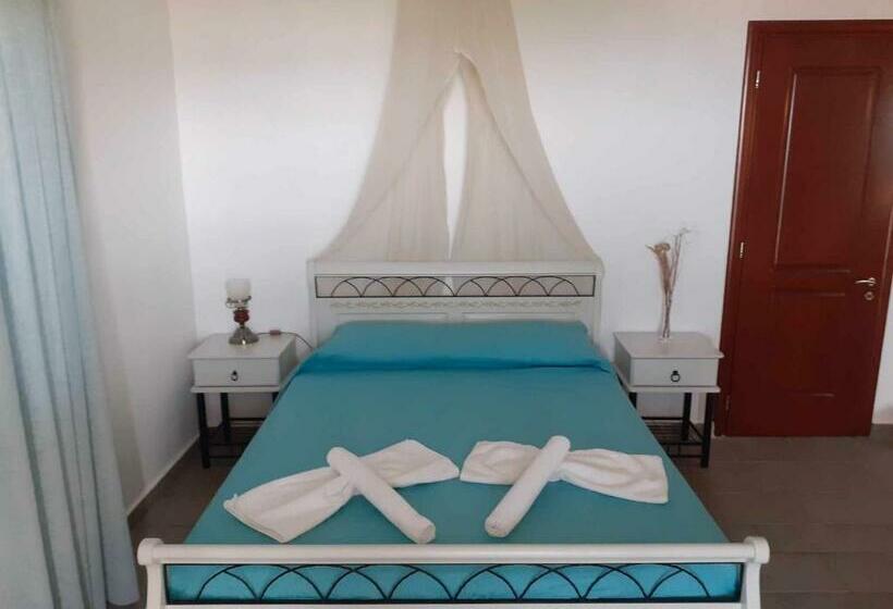 اتاق سوپریور با چشم‌انداز دریا, Lithoessa