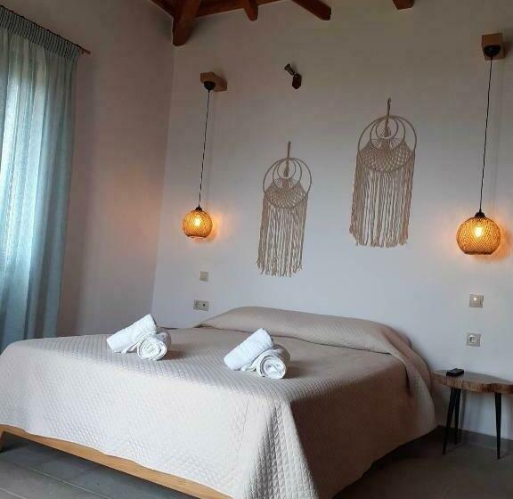 اتاق لوکس با چشم‌انداز دریا, Lithoessa