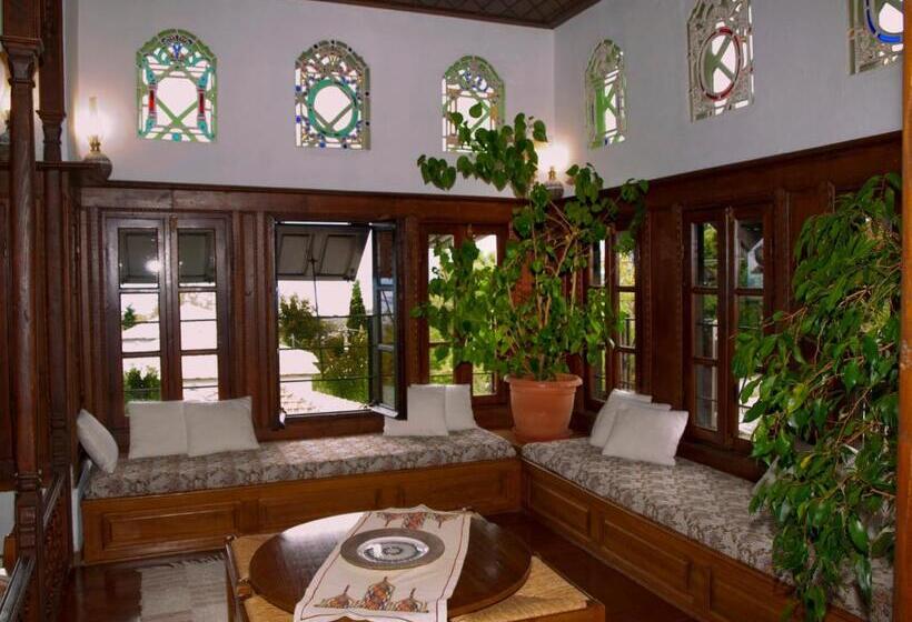 Номер Стандарт Трехместный, Mansion Karagiannopoulou
