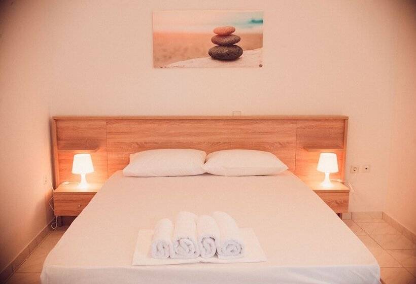 غرفة ديلوكس, Nerina Studios