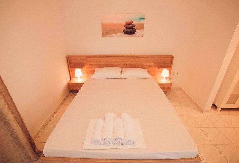 غرفة ديلوكس, Nerina Studios