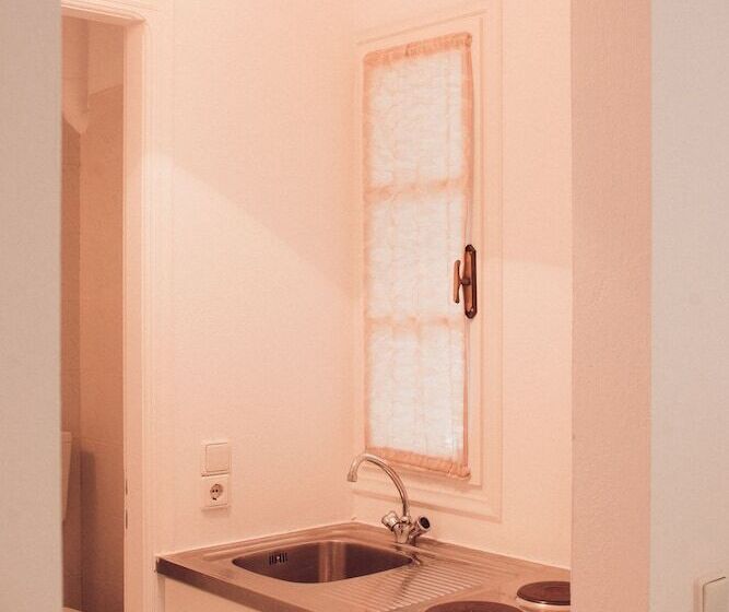 غرفة ديلوكس, Nerina Studios