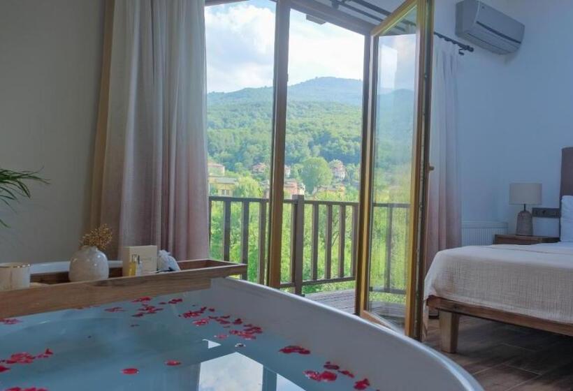 اتاق لوکس, Cevizdibi