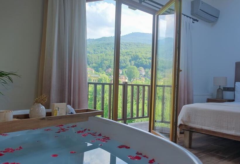 اتاق لوکس, Cevizdibi