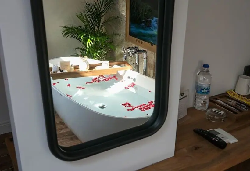Habitació Deluxe, Cevizdibi