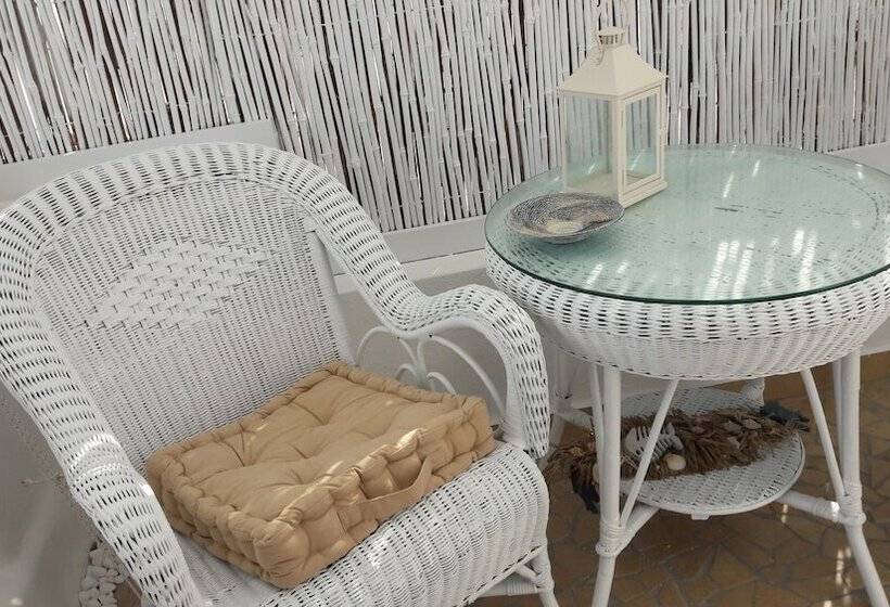Студио Стандарт Вид на Сад, Heliotropio Studios & Apartments