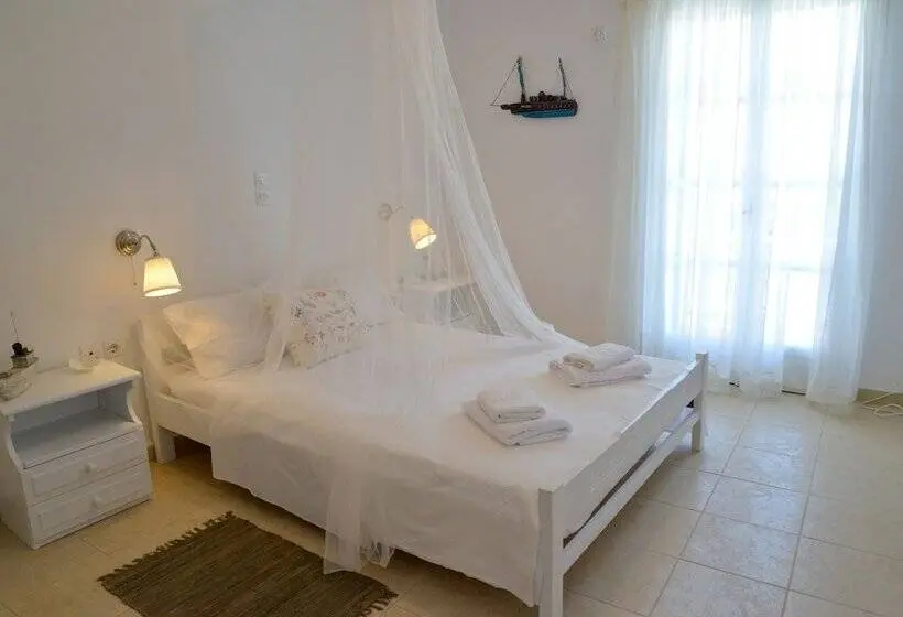 Standard Room with Balcony Side Sea View, Heliotropio Studios & Apartments
