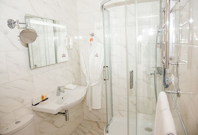 סוויטה, Pletnevskiy Inn