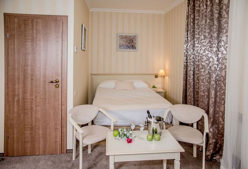 标准间, Pletnevskiy Inn