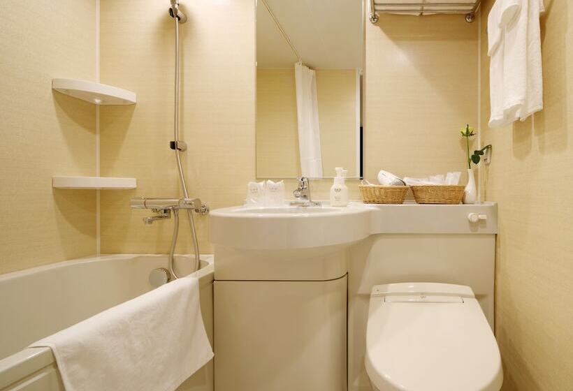 Номер Стандарт, Red Roof Inn & Suites Osaka Namba Nipponbashi