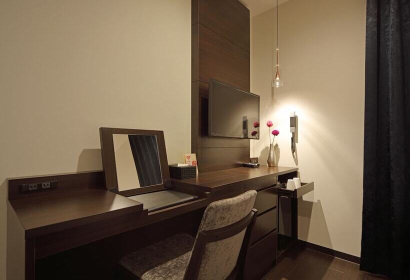 Номер Стандарт, Red Roof Inn & Suites Osaka Namba Nipponbashi
