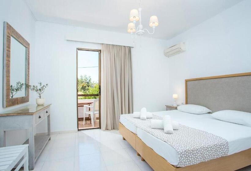 스탠다드 룸, Voula Studios