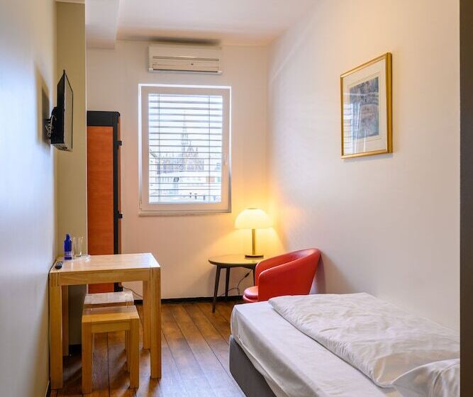 غرفة قياسية فردية, Art Rock Downtown