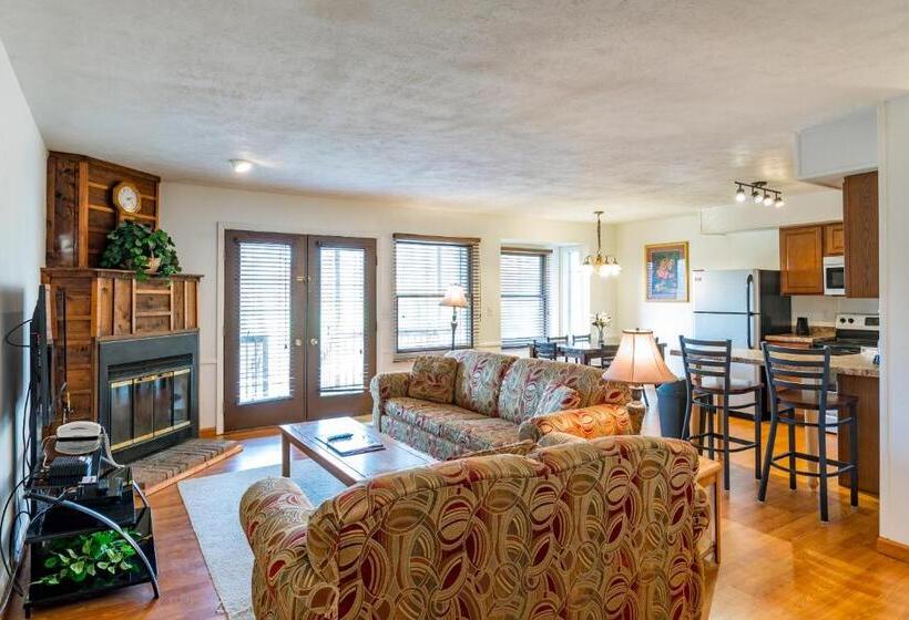 ویلای 2 خوابه, Crown Resorts At Silverwoods