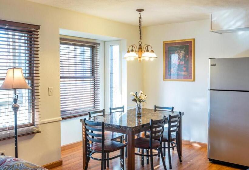 آپارتمان 1 خوابه, Crown Resorts At Silverwoods