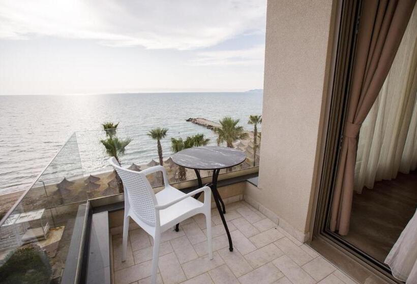 Quarto Deluxe Vista Mar, Grint