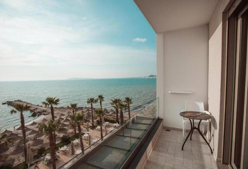 Quarto Triplo Estandar Vista Jardim, Grint