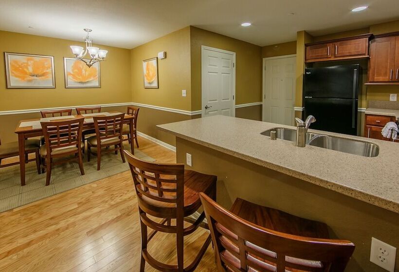 Вилла 2 Спальни, Holiday Inn Club Vacations Hill Country Resort At Canyon Lake