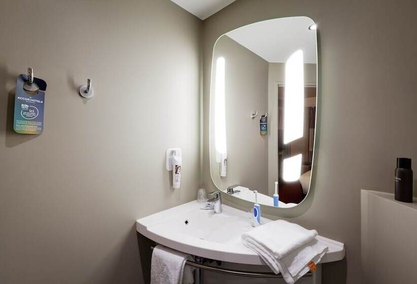 스탠다드 룸, Ibis Lyon Carre De Soie