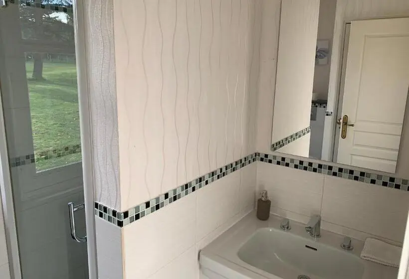 Standard room with outdoor bath, Le Pontet