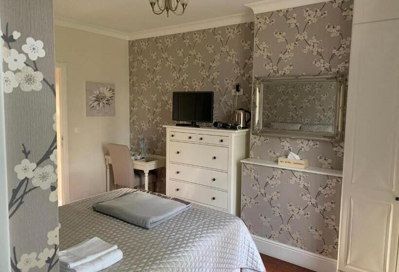 Standard room with outdoor bath, Le Pontet