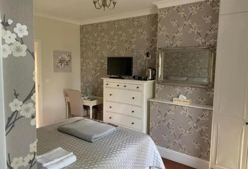 Standard room with outdoor bath, Le Pontet