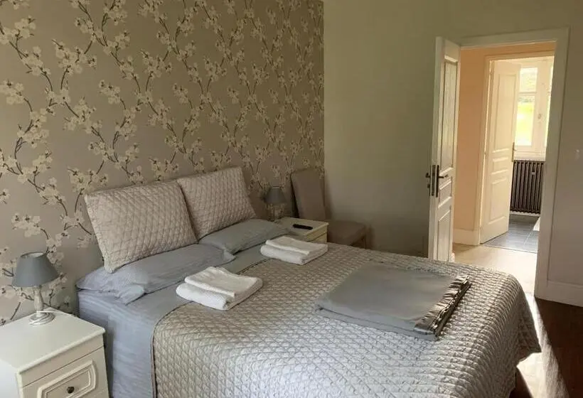 Standard room with outdoor bath, Le Pontet