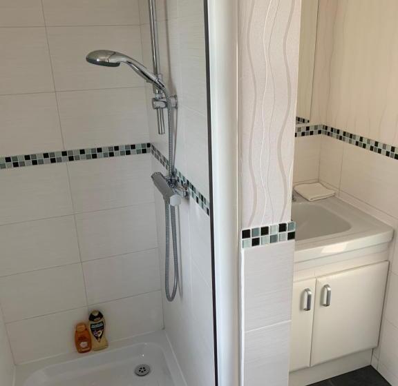 Standard room with outdoor bath, Le Pontet