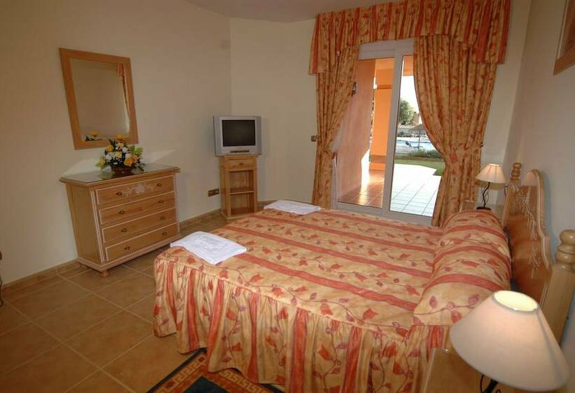 침실 2개 아파트, Marbella Beach Resort At Club Playa Real