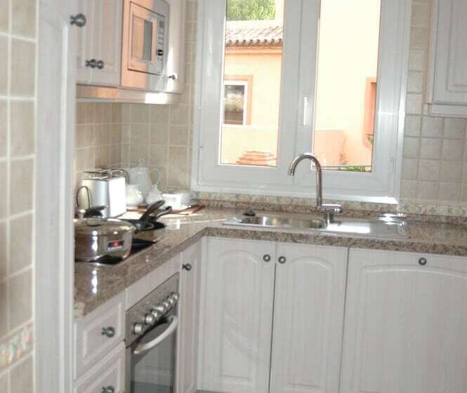 2침실 아파트 정원 전망, Marbella Beach Resort At Club Playa Real