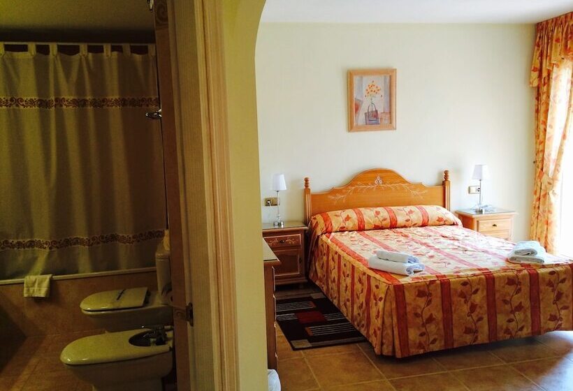 Апартаменты 2 спальни Вид на Сад, Marbella Beach Resort At Club Playa Real