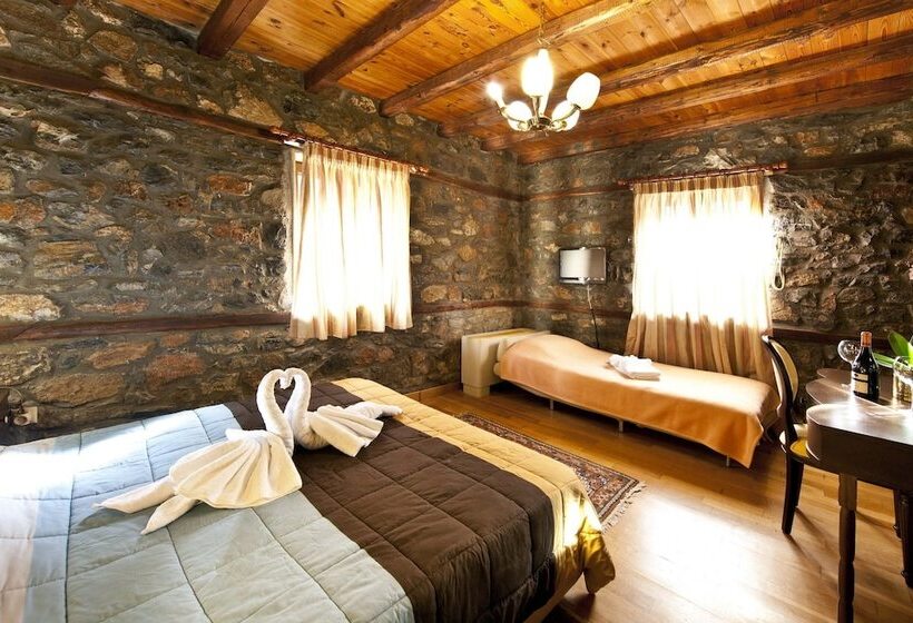 חדר סטנדרט לשלושה, Lithos Hotel & Spa