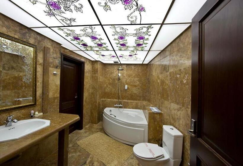 סוויטה, Lithos Hotel & Spa