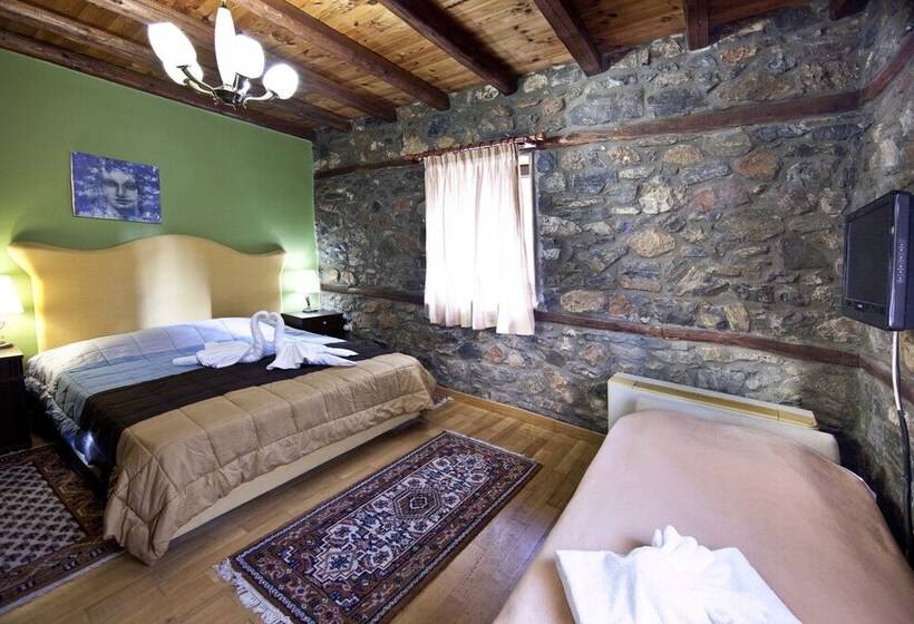 חדר סטנדרט לשלושה, Lithos Hotel & Spa