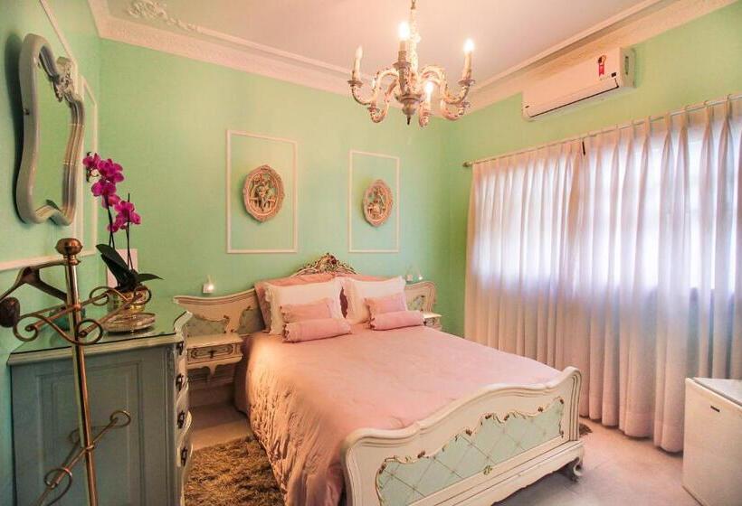 اتاق لوکس, Casa Nostra Boutique