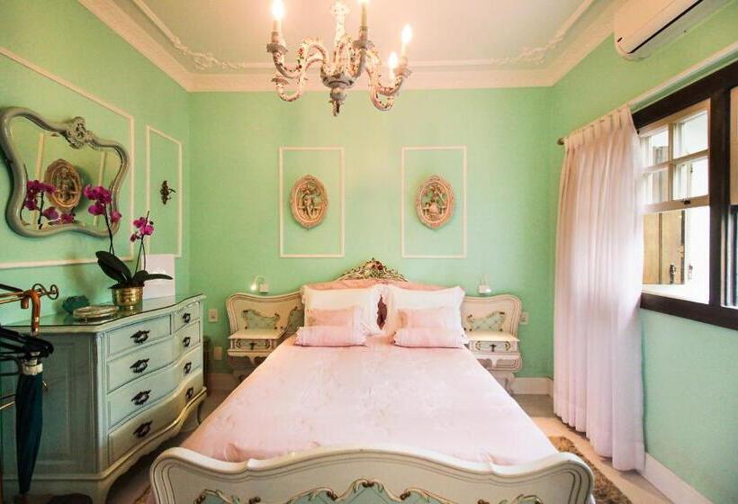 اتاق لوکس, Casa Nostra Boutique