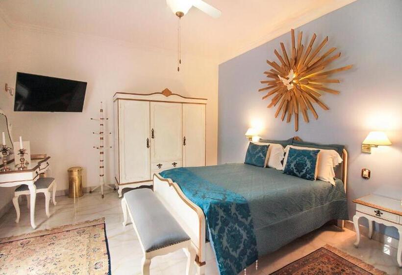 اتاق استاندارد با وان آب گرم, Casa Nostra Boutique