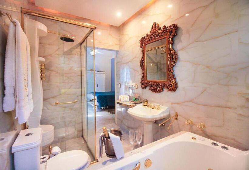 اتاق استاندارد با وان آب گرم, Casa Nostra Boutique