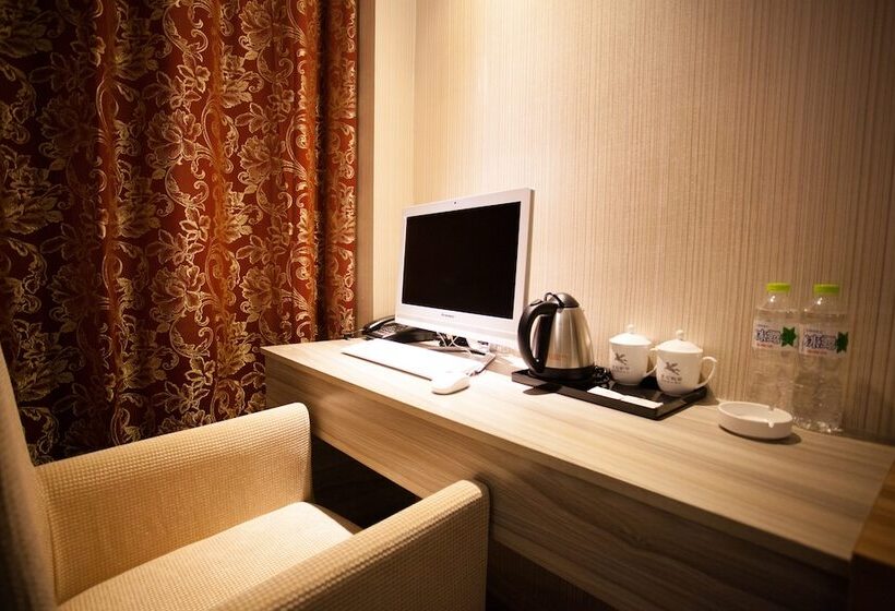 Quarto Classe Business, Changchun Regent