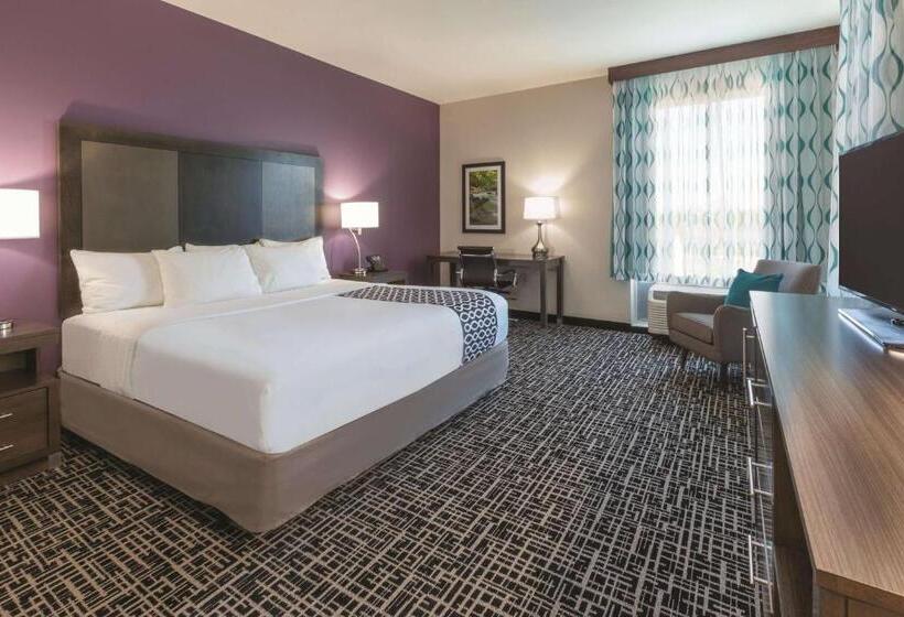Chambre Standard Lit King Size Adaptée aux Personnes à Mobilité Réduite, La Quinta By Wyndham Terre Haute