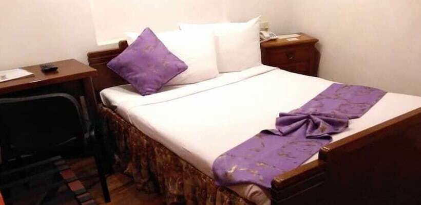 اتاق عادی, Log Cabin Hotel   Safari Lodge Baguio