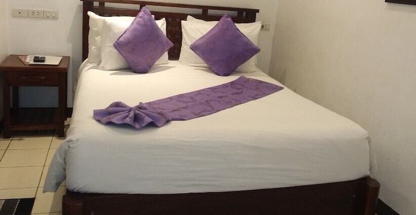 اتاق لوکس, Log Cabin Hotel   Safari Lodge Baguio