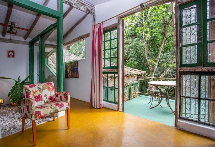 سوئیت با بالکن, Pousada Encanto Das Aguas