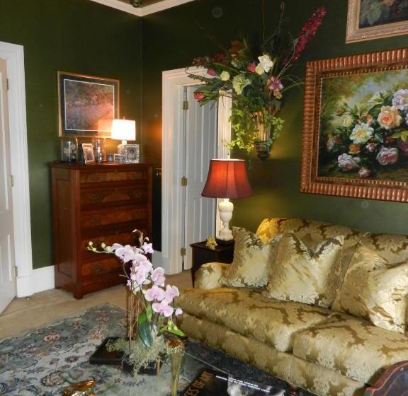 豪华房间, 22 Charlotte