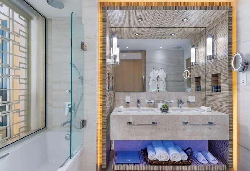 חדר דלוקס נוף לים, Amavi, Madefortwo Hotels Paphos