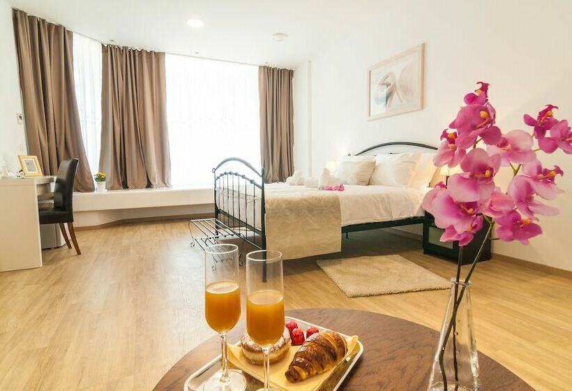 디럭스 룸, Cafe Royal Rooms