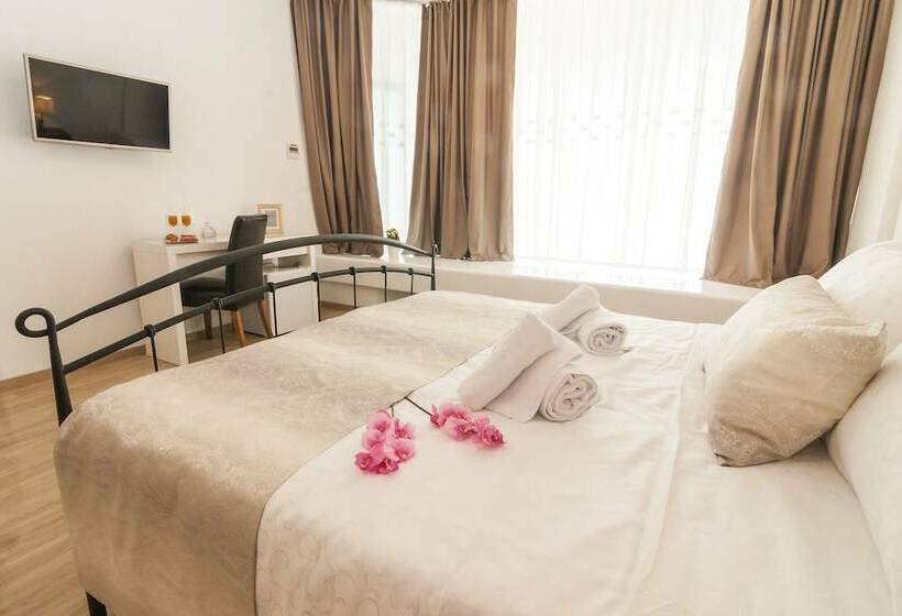 디럭스 룸, Cafe Royal Rooms