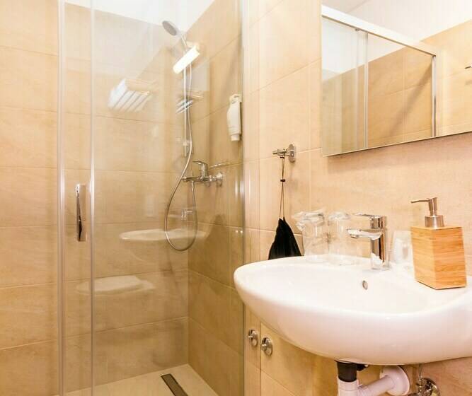 수피리어 룸, Cafe Royal Rooms