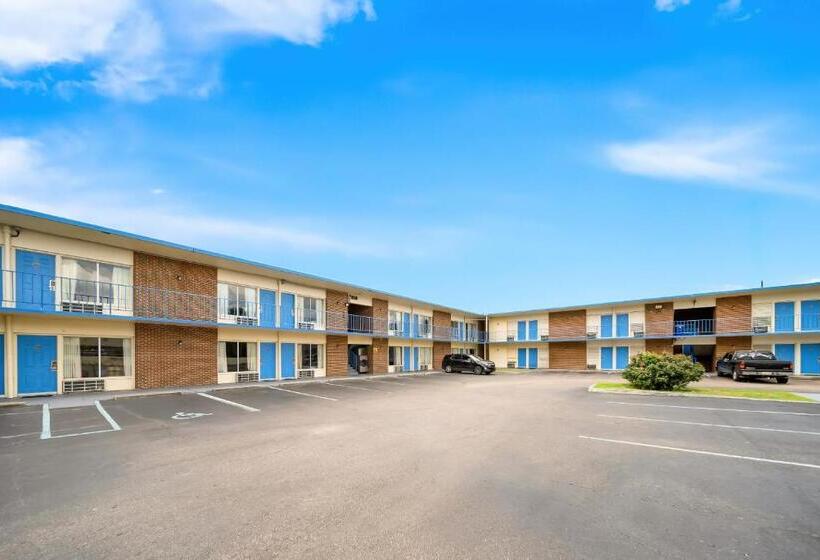 Номер Стандарт Индивидуальный, Capitol Inn And Suites