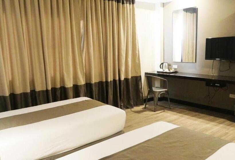 اتاق سوپریور با تخت بزرگ, Gt Hotel Jaro